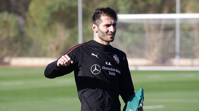 Halil Altintop, ehemaliger Co-Trainer des VfB Stuttgart, soll einen neuen Job beim FC Bayern erhalten. (Archivbild)