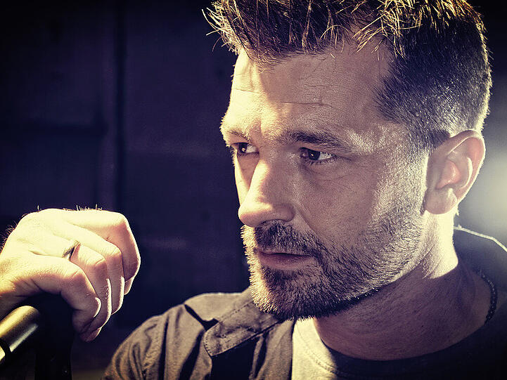 Achim Petry ist mit seinem neuen Album "Mittendrin" zurück