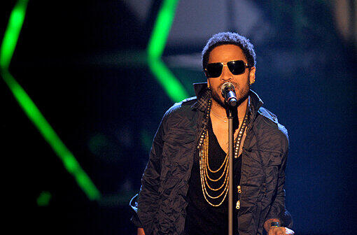 Abschiedsständchen für Tommy, gesungen von Lenny Kravitz.