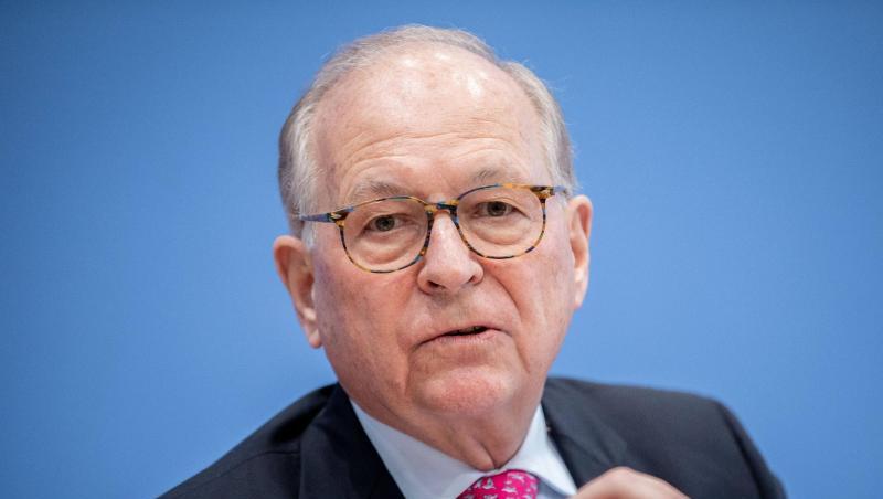 Konferenzleiter Wolfgang Ischinger. Foto: Kay Nietfeld Konferenzleiter Wolfgang Ischinger. Foto: Kay Nietfeld