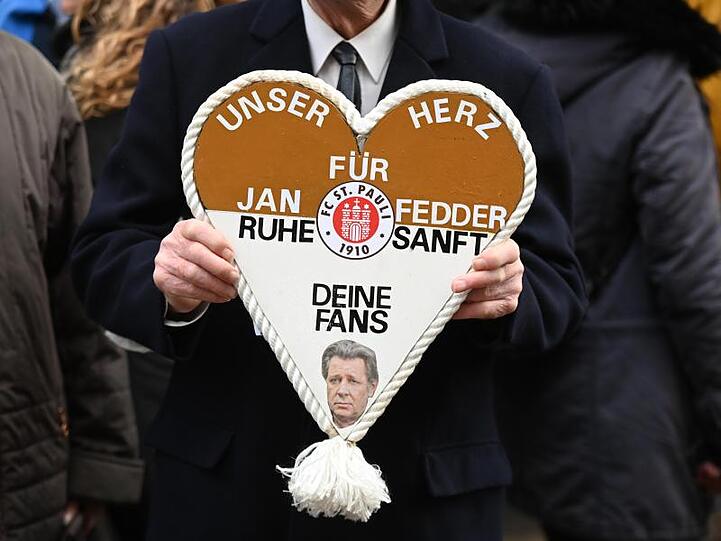 Ein Herz für Jan Fedder von seinen Fans.