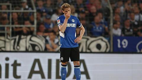 Arminia Bielefeld steigt in die 3. Liga ab.