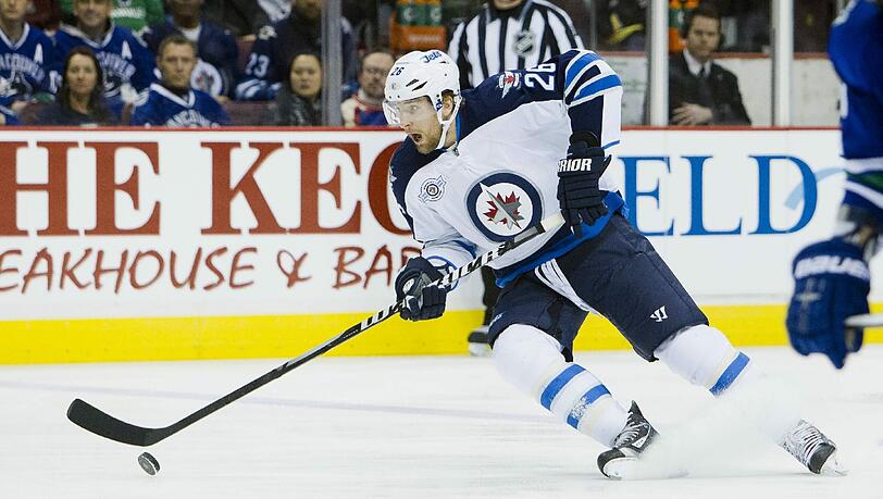 Prominenter Neuzugang: Blake Wheeler, hier im Trikot der Winnipeg Jets, verstärkt den EHC. Prominenter Neuzugang: Blake Wheeler, hier im Trikot der Winnipeg Jets, verstärkt den EHC.