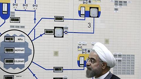 Irans Präsident Ruhani im Atomkraftwerk Buschehr.