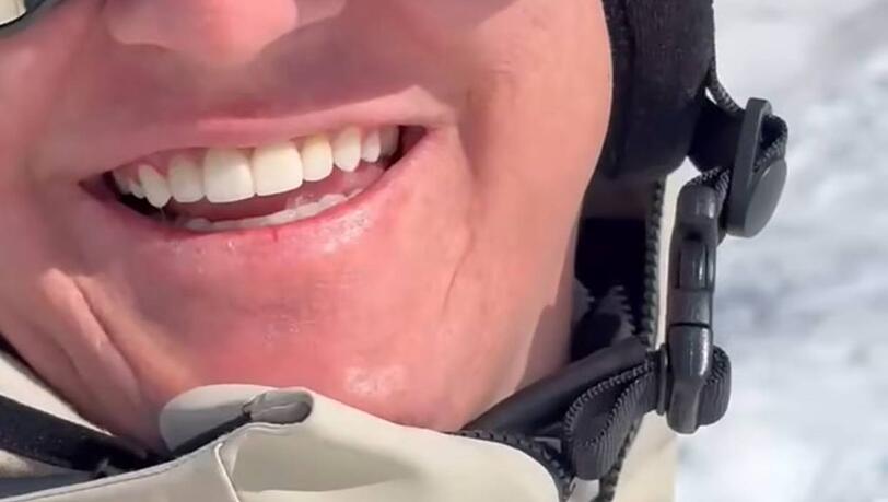 Der Sturz seines Bruders erf&uuml;llt Bastian Schweinsteiger mit einer schelmischen Schadenfreude.