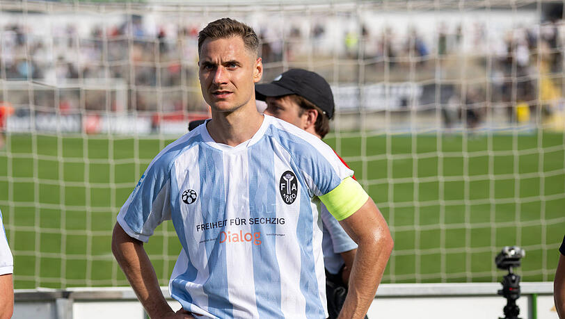 Angefressen &ndash; vom Resultat und auch vom Schiedsrichter: Dennis Dressel.