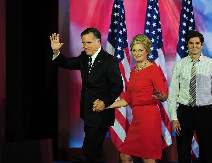 Jetzt wird sich Mitt Romney aus der Politik zurückziehen - wie sein Vater gescheitert im Kampf um die Präsidentschaft.