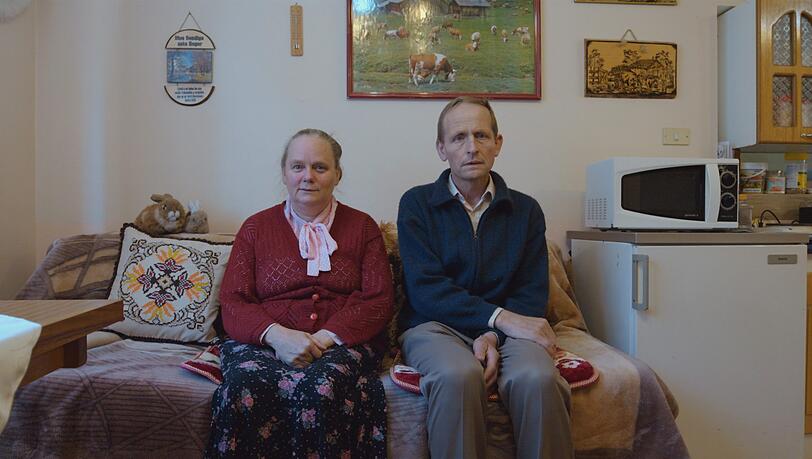 Aus dem bewegenden Film „Songs of Repression“. Aus dem bewegenden Film „Songs of Repression“.