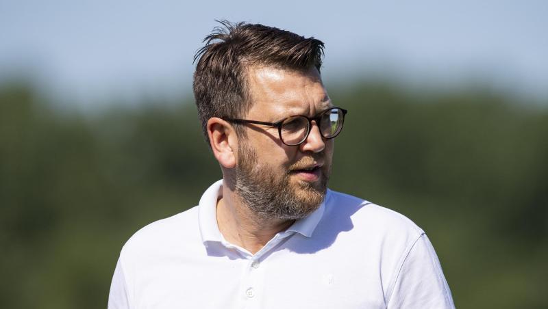 Paderborn-Manager Martin Przondziono beklagt die großen finanziellen Unterschiede in der Fußball-Bundesliga. Paderborn-Manager Martin Przondziono beklagt die großen finanziellen Unterschiede in der Fußball-Bundesliga.