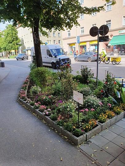Direkt an der U-Bahnstation Implerstraße hat Vadim Hildermann seinen Garten angelegt.