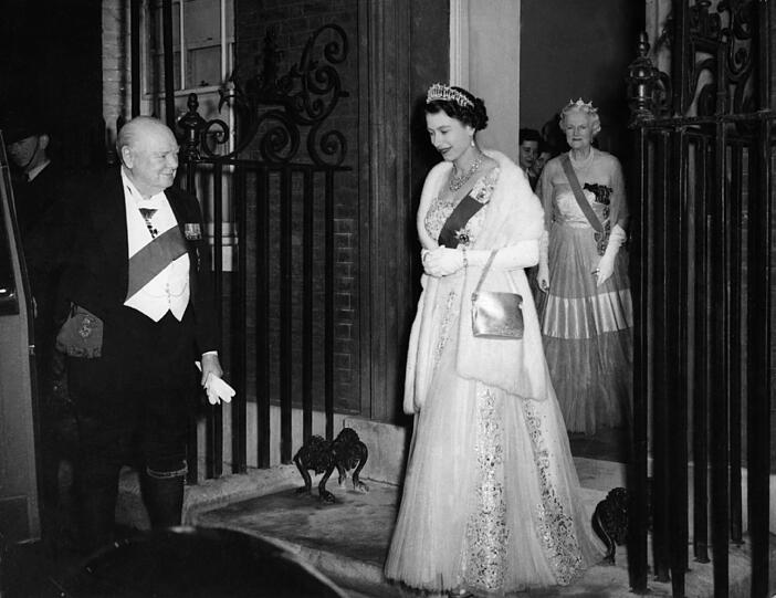 Queen Elizabeth II. wird am 21. April 92 Jahre alt und ist bekannt für ihren bunten Look.