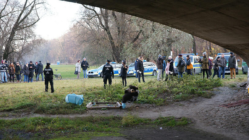 Weitere Bilder von der Räumung der Obdachlosenlager.