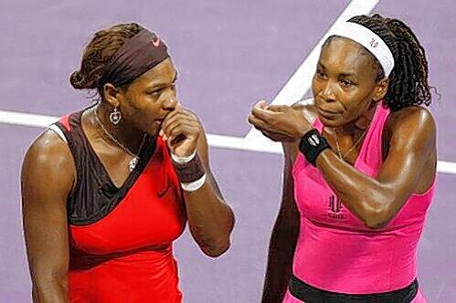 Die (fast) Unbezwingbaren: Serena (l.) und Venus Williams.