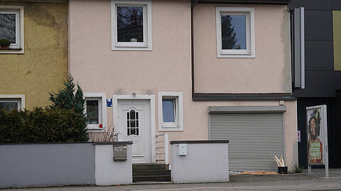 In diesem Haus in Obermenzing wurde die Leiche von Mira K. gefunden.