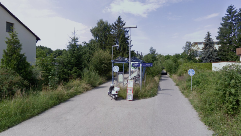 Die Dosen wurden ganz in der Nähe der S-Bahnstation Fasangarten versteckt.
