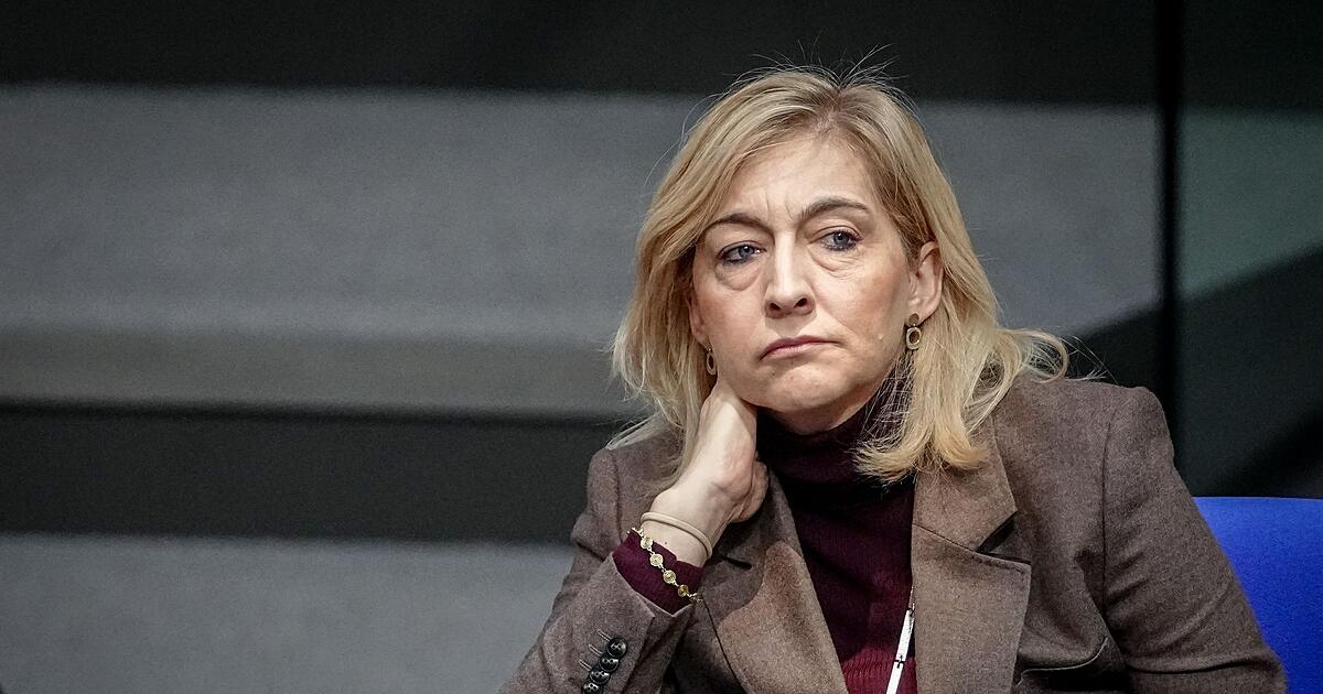 Bundestag-billigt-Kompromiss-f-r-Kassenbeitr-ge