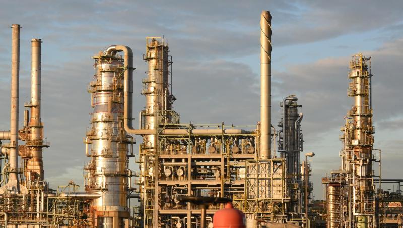 Die Produktionsanlagen der Total-Raffinerie Mitteldeutschland GmbH in Leuna. Die Produktionsanlagen der Total-Raffinerie Mitteldeutschland GmbH in Leuna.