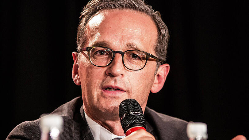 "Nehmen Sie dieses Gesetz sofort zurück“, schlägt es Bundesjustizminister Heiko Maas (SPD) entgegen. "Nehmen Sie dieses Gesetz sofort zurück“, schlägt es Bundesjustizminister Heiko Maas (SPD) entgegen.