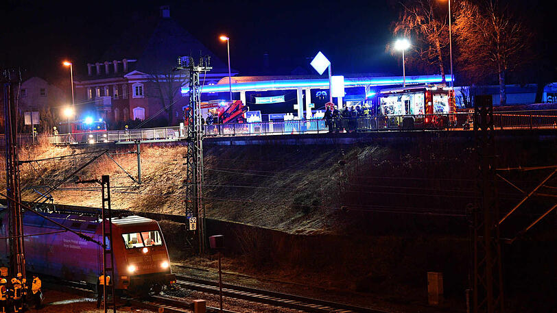 Der Nachtzug aus Budapest erfasst den Mann, für ihn kam jede Hilfe zu spät.