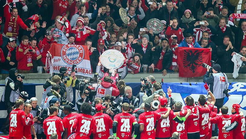 Wird das zum gewohnten Bild? März-Meister FC Bayern! Wird das zum gewohnten Bild? März-Meister FC Bayern!