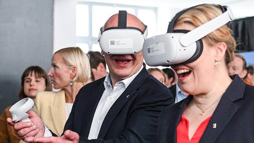 Berlins Regierender Bürgermeister Kai Wegner (CDU) und Wirtschaftssenatorin Franziska Giffey (SPD) sehen Berlin als wichtigsten Gaming-Standort Deutschlands.