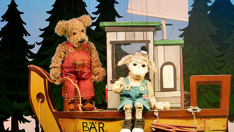Für Kinder ab vier Jahren: „Die Abenteuer des kleinen Bären“ im Münchner Marionettentheater. Für Kinder ab vier Jahren: „Die Abenteuer des kleinen Bären“ im Münchner Marionettentheater.