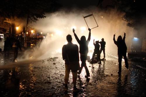 Nächtliche Jagdszenen in Hamburg: Demonstranten im Schanzenviertel.