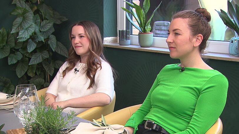 Johanna (links) und Vicky freuen sich auf die "Dinner"-Woche im Münsterland. Johanna (links) und Vicky freuen sich auf die "Dinner"-Woche im Münsterland.