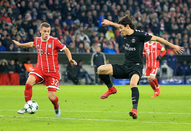 JOSHUA KIMMICH NOTE 4:
Hatte große Probleme mit Neymar, handelte sich zudem früh im Spiel die Gelbe Karte ein. Im Antritt nicht schnell genug gegen den Brasilianer, zu zögerlich.