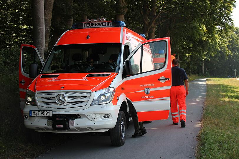 Die Rettungshundestaffel der Freiwilligen Feuerwehr Aschheim beim Training in Garching.
