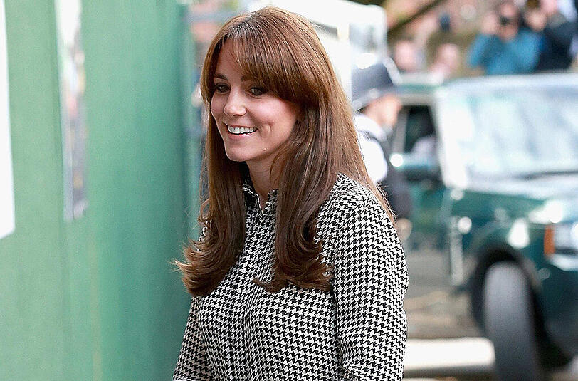 Herzogin Kate trägt bei ihrem Besuch des "Anna Freud Centre" ein kariertes Kleid von Ralph Lauren. Die Bilder.