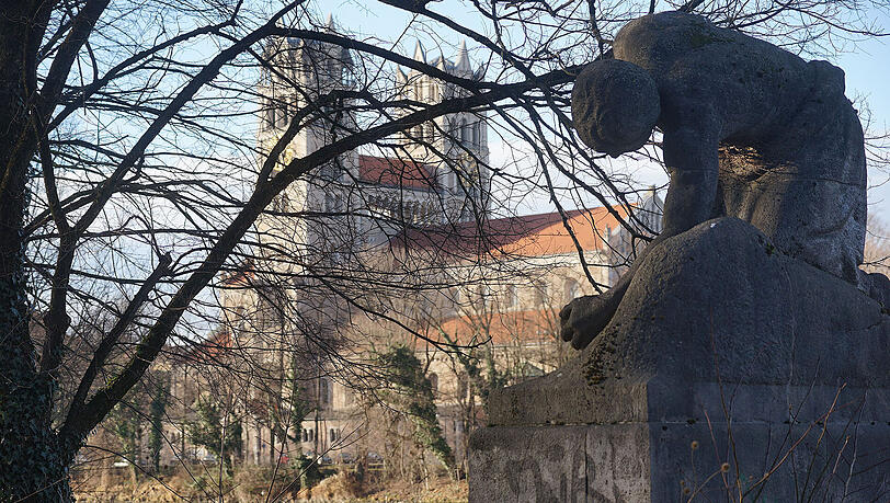 Die Isar an der Reichenbachbrücke am zweiten Weihnachtsfeiertag: Sonne pur. Die Isar an der Reichenbachbrücke am zweiten Weihnachtsfeiertag: Sonne pur.