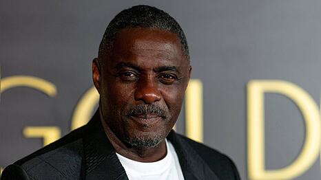 Idris Elba verpasste um ein Haar seine Ritterehre.