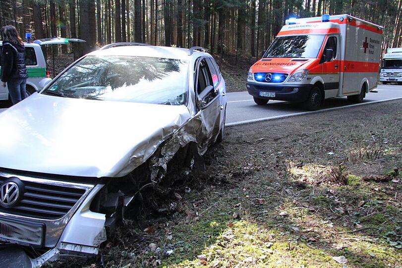 Crash bei Palling: Betrunkener Fahrer kracht in den Gegenverkehr