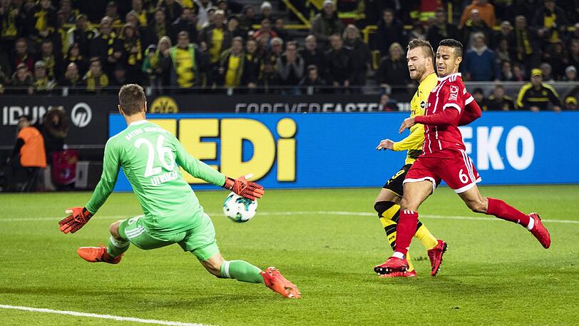 Sven Ulreich: Note 2. Der Neuer-Ersatzmann war immer präsent, wenn er eingreifen musste. Wie immer besonders stark in Eins-gegen-Eins-Duellen, etwa gegen Yarmolenko (29.) oder Aubameyang (75.). Wird immer besser und sicherer, der Torhüter strahlt Selbstvertrauen aus. Chancenlos beim 1:3 durch Marc Bartra kurz vor dem Ende.