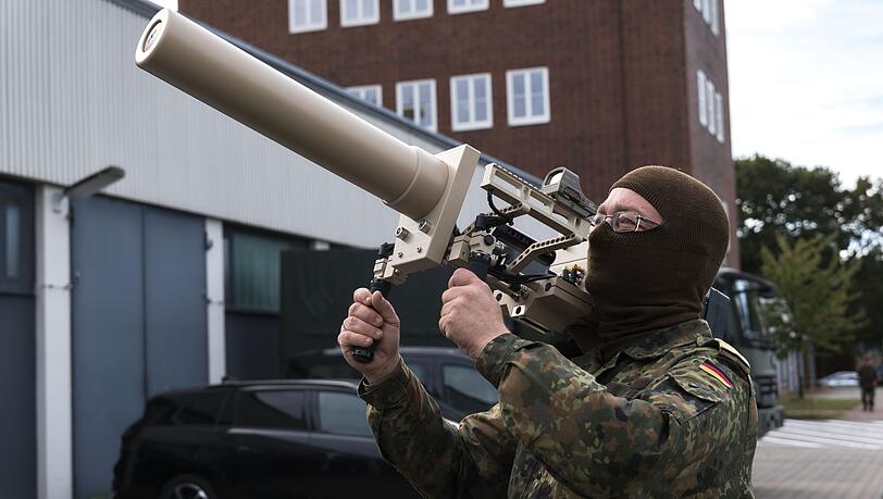 Zuletzt machten illegale Drohnenüberflüge etwa in Skandinavien häufiger Schlagzeilen - der Bund will nun die Rechtslage verschärfen. (Symbolbild) Zuletzt machten illegale Drohnenüberflüge etwa in Skandinavien häufiger Schlagzeilen - der Bund will nun die Rechtslage verschärfen. (Symbolbild)