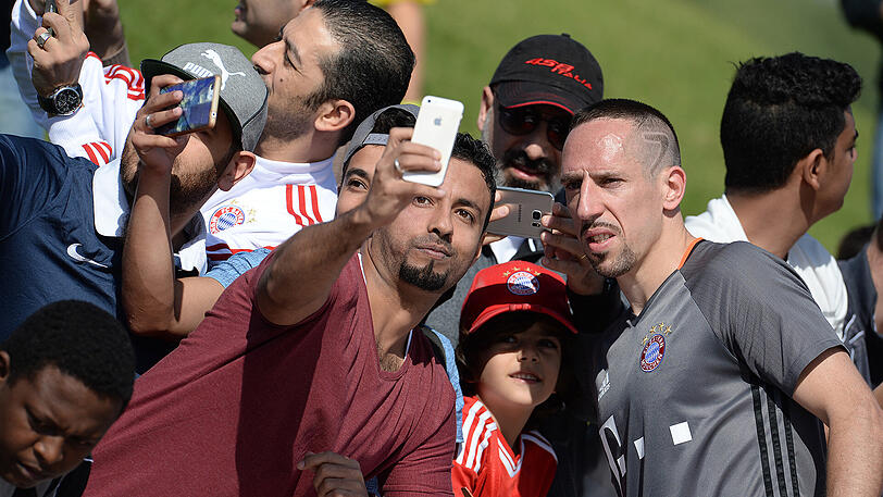 An Tag vier des Trainingslagers in Doha/Katar schwitzten die Profis des FC Bayern nur morgens auf dem Rasen. Nach dem Mittagessen bescherte Carlo Ancelotti seiner Mannschaft einen freien Nachmittag.