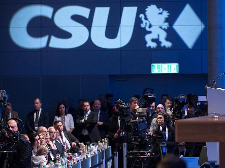 Markus Söder spricht auf dem CSU-Sonderparteitag. Foto: Peter Kneffel