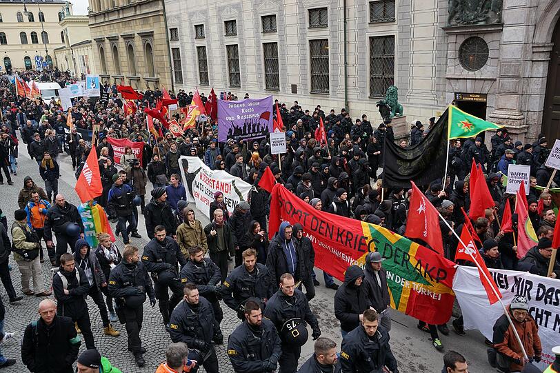 Die Bilder zur Demonstration gegen die Sicherheitskonferenz in München...