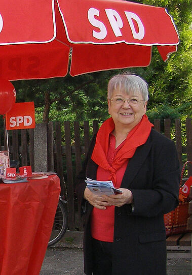 BA-Mitglied Christa Beenken feiert ihren 75. Geburtstag.