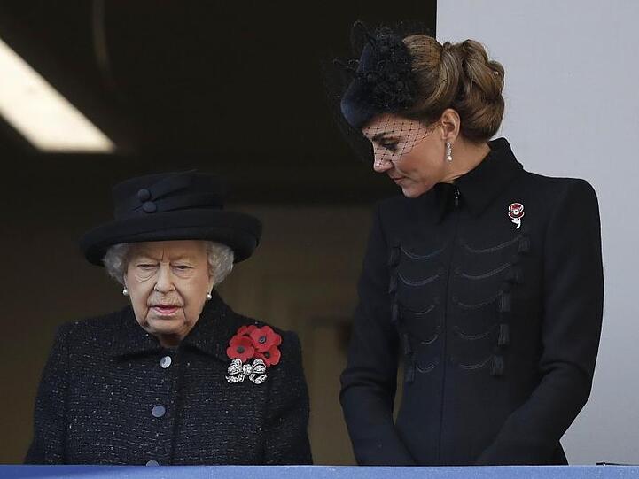 Herzogin Kate teilt sich einen Balkon mit der Queen.