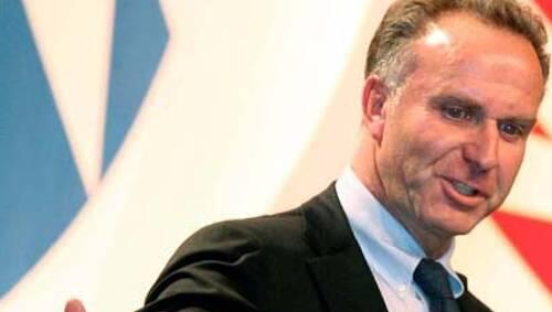 "Undank ist der Welten Lohn": Bayern-Vorstandschef Karl-Heinz Rummenigge ärgert sich über die Stadiondebatte mit den Sechzgern. "Undank ist der Welten Lohn": Bayern-Vorstandschef Karl-Heinz Rummenigge ärgert sich über die Stadiondebatte mit den Sechzgern.