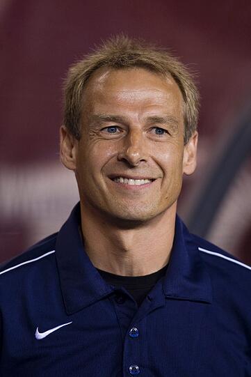 1:1 gegen Mexiko - Beim erstebn Spiel der US-Fußballnationalmannschaft mit Jürgen Klinsmann hüpfte der Coach am Spielfeldrand wie ein Flummi. Die Bilder.