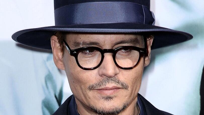 Johnny Depp gibt seine Erfahrung an die jüngere Generation weiter Johnny Depp gibt seine Erfahrung an die jüngere Generation weiter
