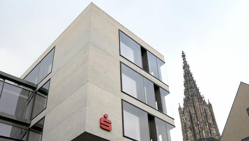 Die Sparkasse Ulm befindet sich dezeit im Rechtsstreit mit Anlegern. Die Sparkasse Ulm befindet sich dezeit im Rechtsstreit mit Anlegern.