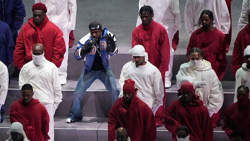 Kendrick Lamar lieferte die Show in der Halbzeit. Kendrick Lamar lieferte die Show in der Halbzeit.