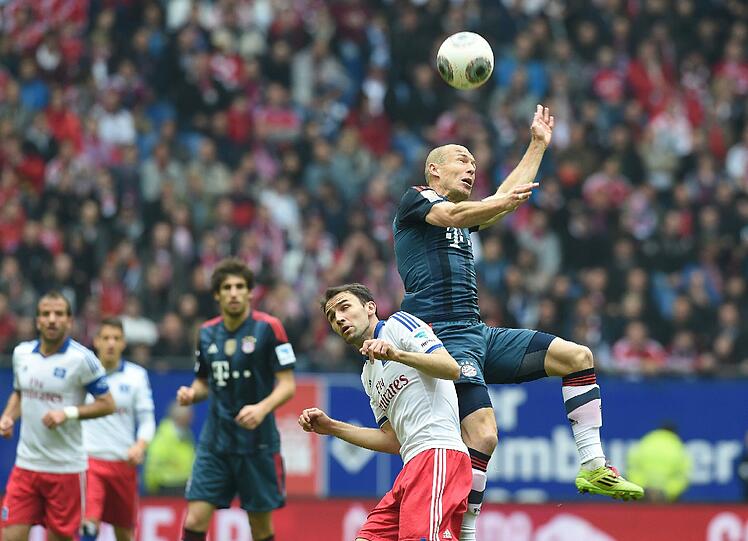 ARJEN ROBBEN NOTE 2
Im Dreiersturm mit Müller und Götze. Kluger Doppelpass mit Götze beim 1:0, so einfach &ndash; wie sein Eckenpass vorm 2:0.