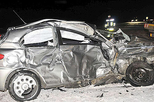 Insgesamt 35 000 Euro Schaden ist bei dem Unfall in Brunnthal entstanden