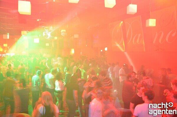 12 Jahre Nachtgalerie: Malle live vs Party Pornös (Samstag 3.12. 2011).
Noch mehr Fotos sehen sie unter: www.nachtagenten.de.