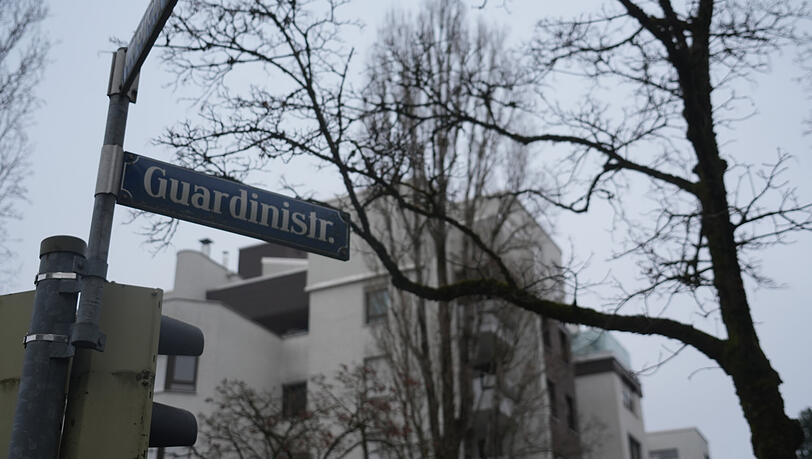 Tatort Guardinistraße: Hier hat ein 27-Jähriger auf seine Mutter eingestochen.